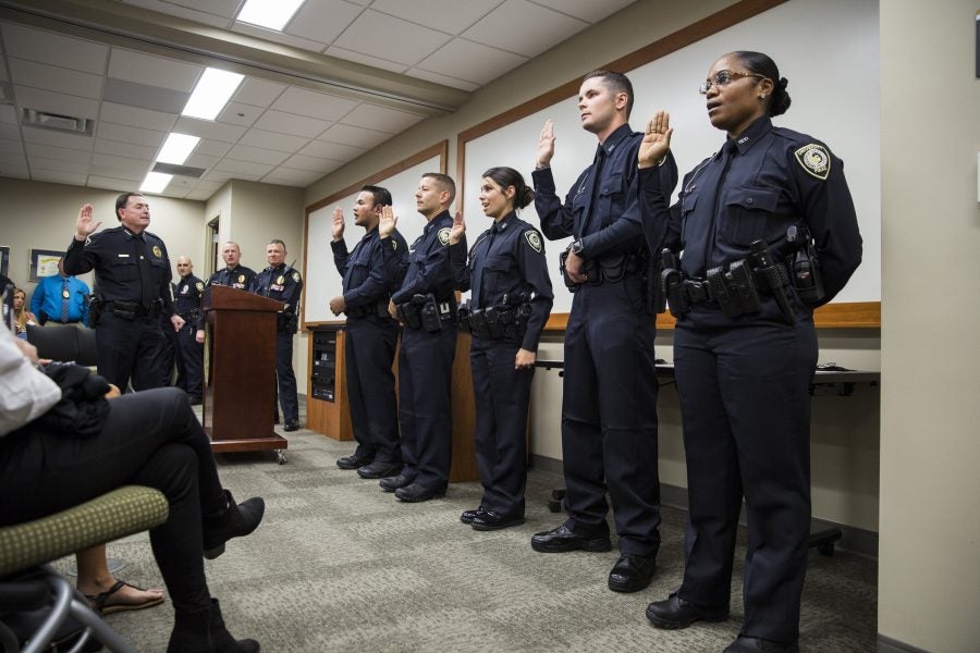 Ucfpd Swears In 5 New Officers Promotes 3 Ucf News 6723