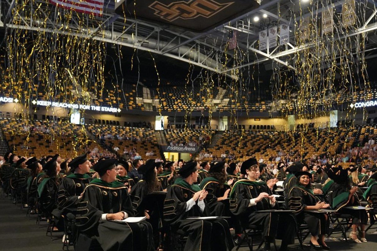 UCF s College Of Medicine Graduates Its 1 000th Physician University 